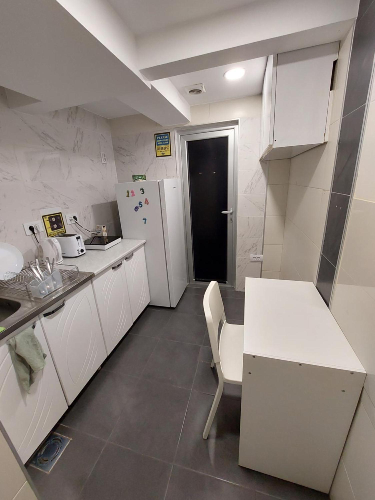 Hostel Inn Downtown Belgrad Oda fotoğraf